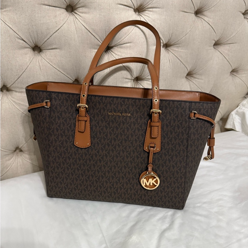 Brand new MK purse
